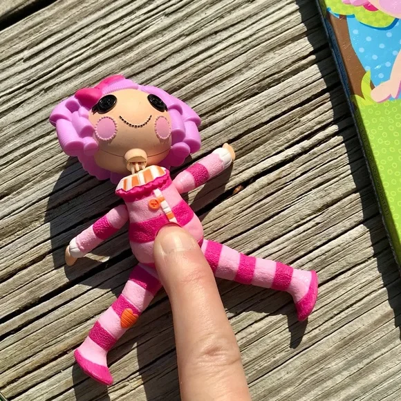 LALALOOPSY Toy Lot Tinies Magnet Dress Up Tin Erasers Silly Singer Toy Tiny Doll - Picture 8 of 16